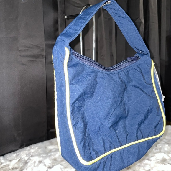 Vintage Reebok - Picture 3 of 4